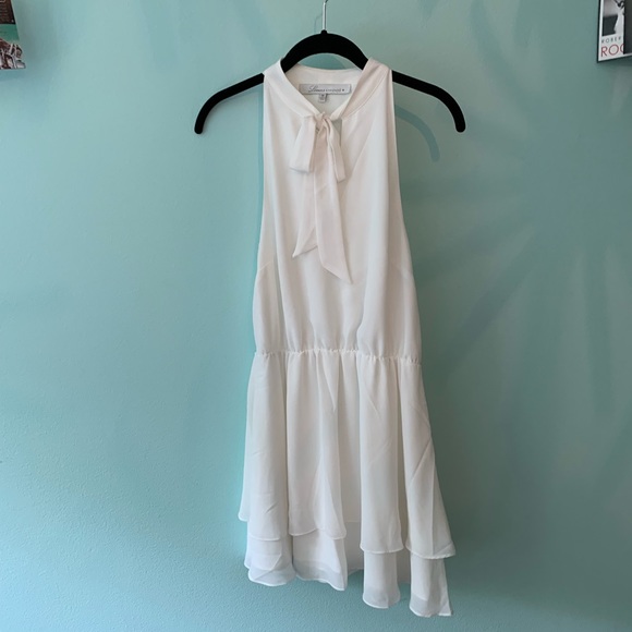 Lovers + Friends Dresses & Skirts - Classy white dress worn once